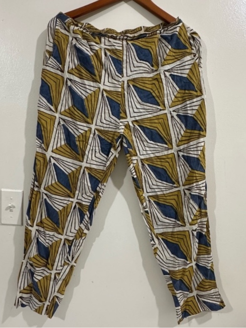 Maelu Geometric Print Pull-On Leggings in Blue & Mustard